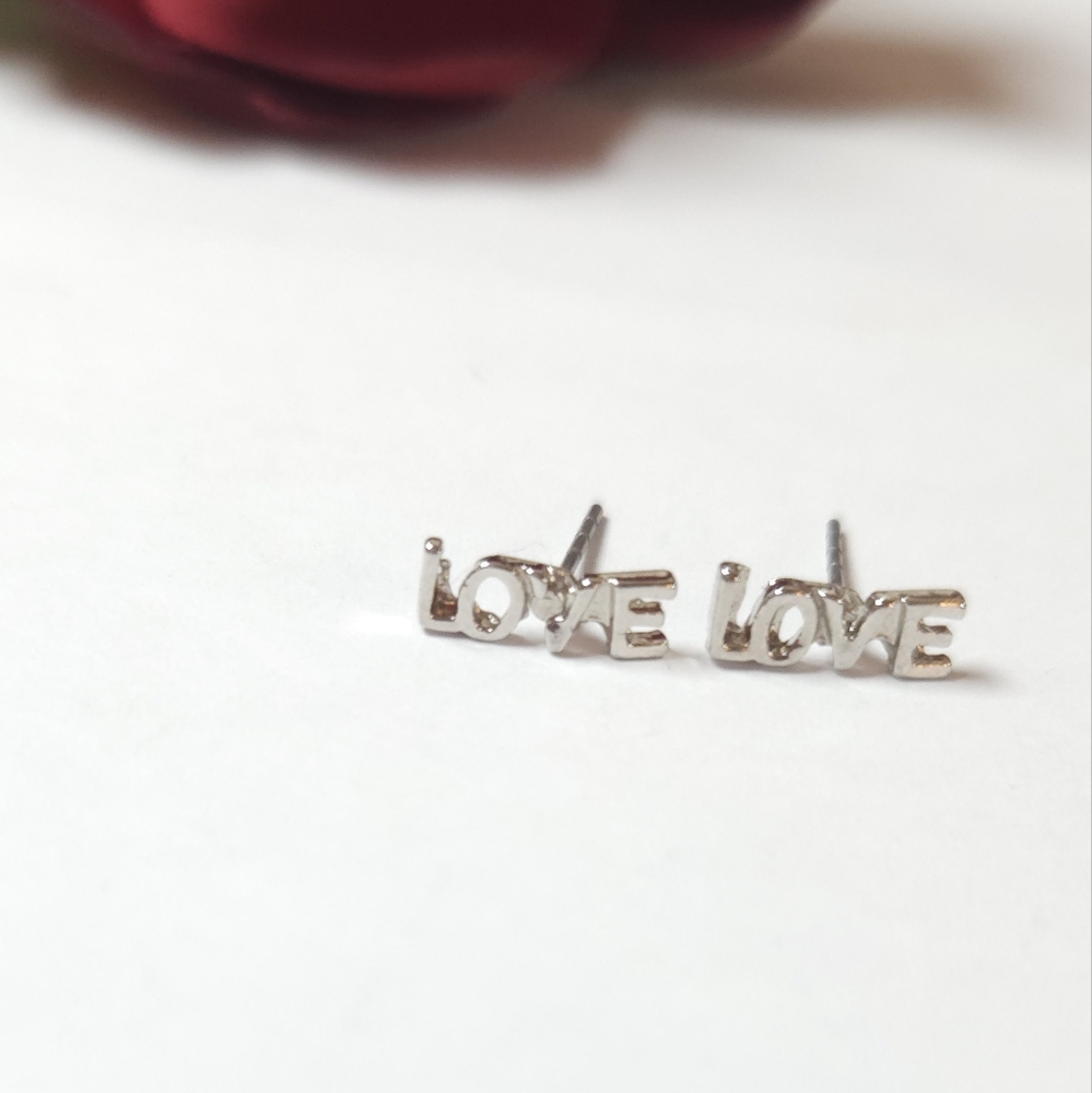 Dainty Silver LOVE Stud Earrings Word Earrings - Picture 3 of 9